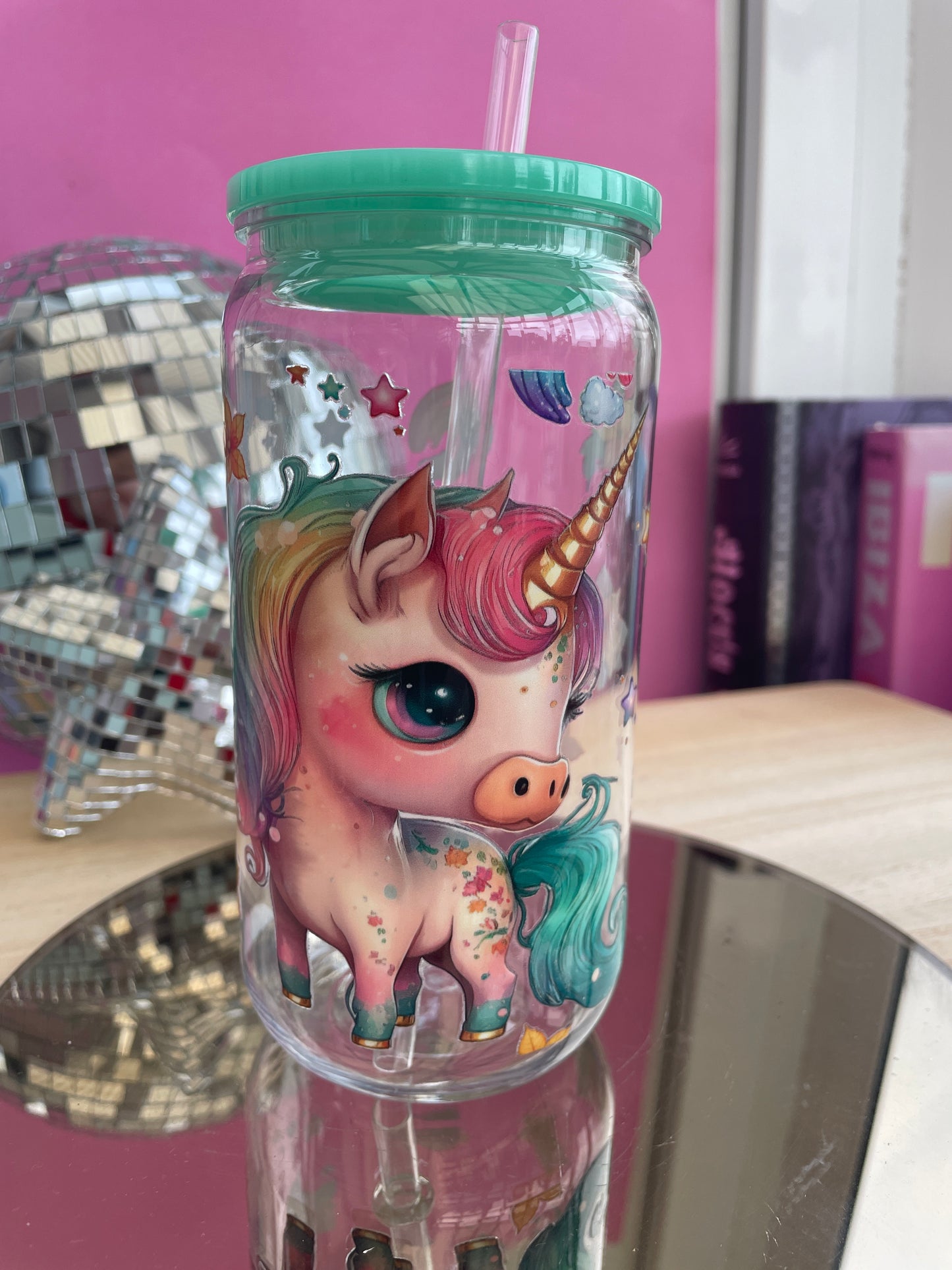 Unicorn decorated plastic mason jar with green lid & straw